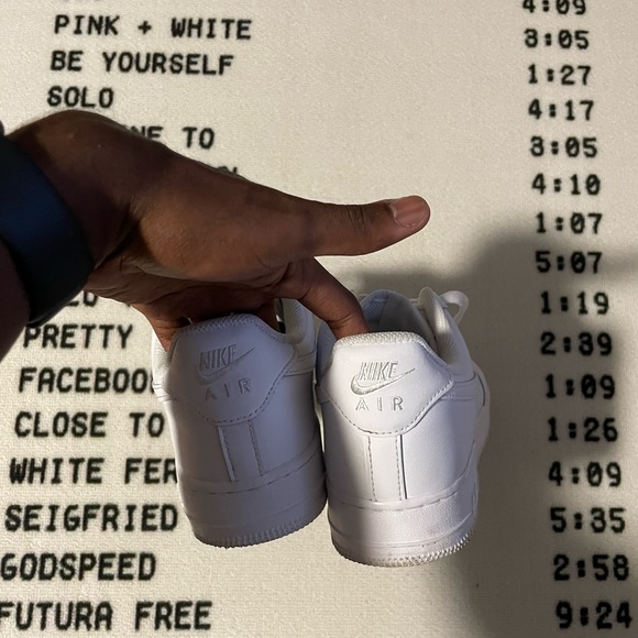 Nike Air Force One - Picture 6 of 8